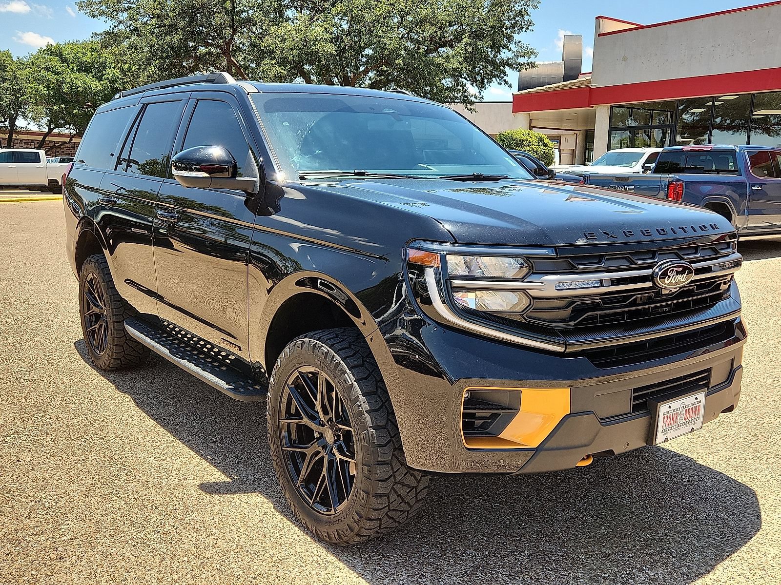 Used 2025 Ford Expedition Tremor AWD/4WD image 6