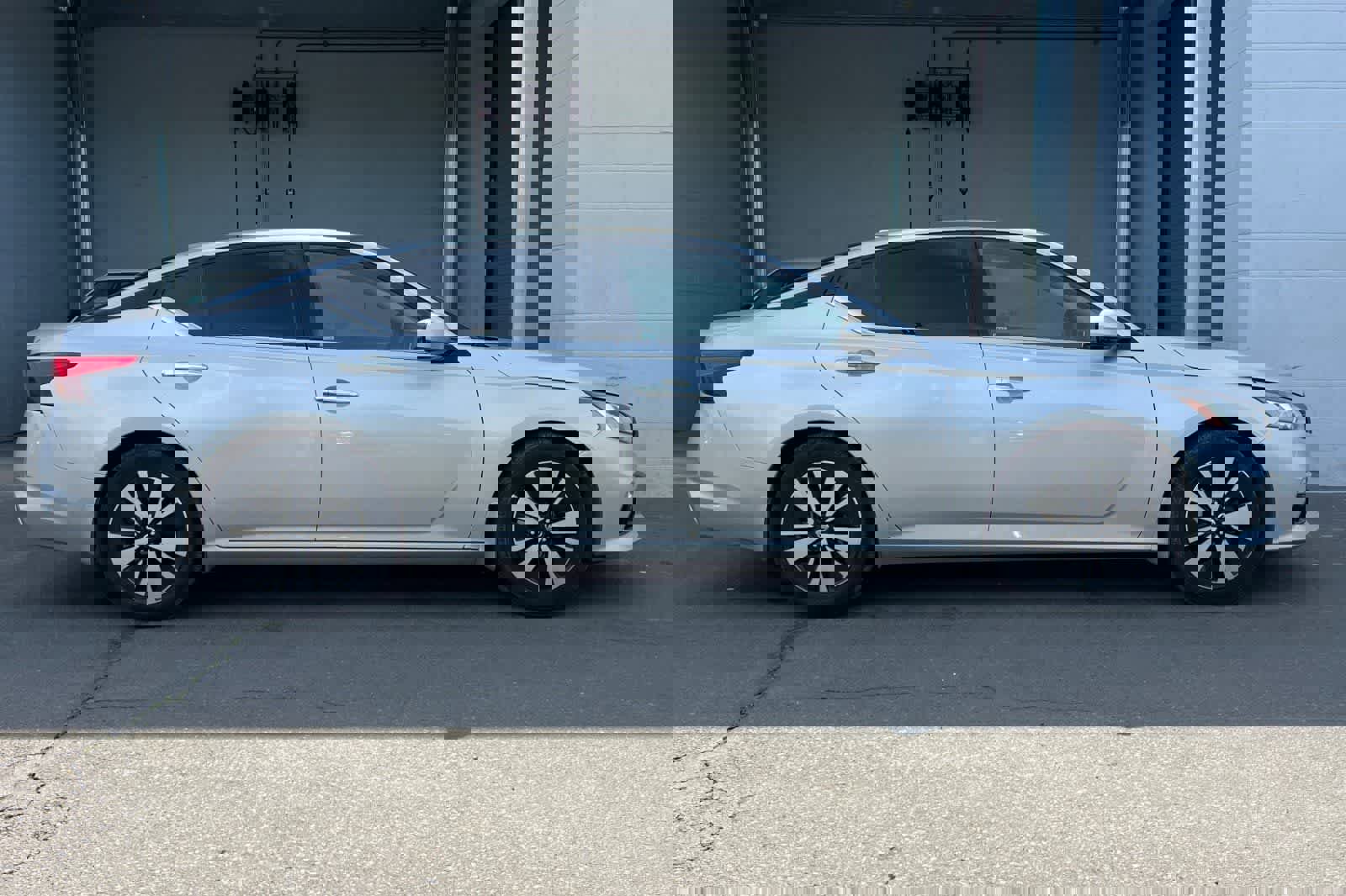 Used 2020 Nissan Altima 2.5 SV image 9