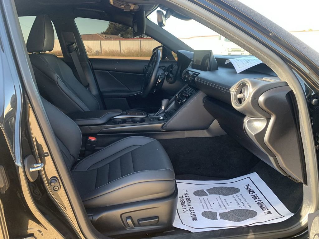 Used 2024 Lexus IS 350 F Sport w/ Navigation Package image 27