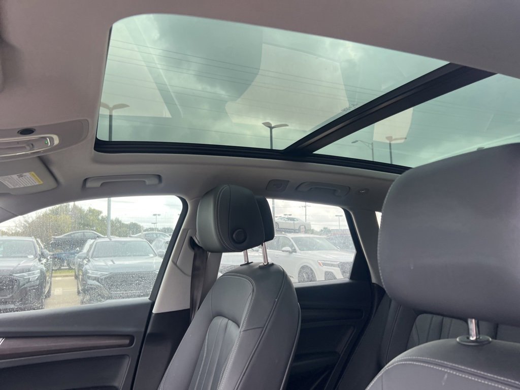 Used 2022 Audi Q5 2.0T Premium w/ Convenience Package image 8