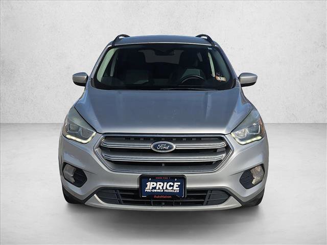 Used 2017 Ford Escape SE w/ Equipment Group 201A image 2