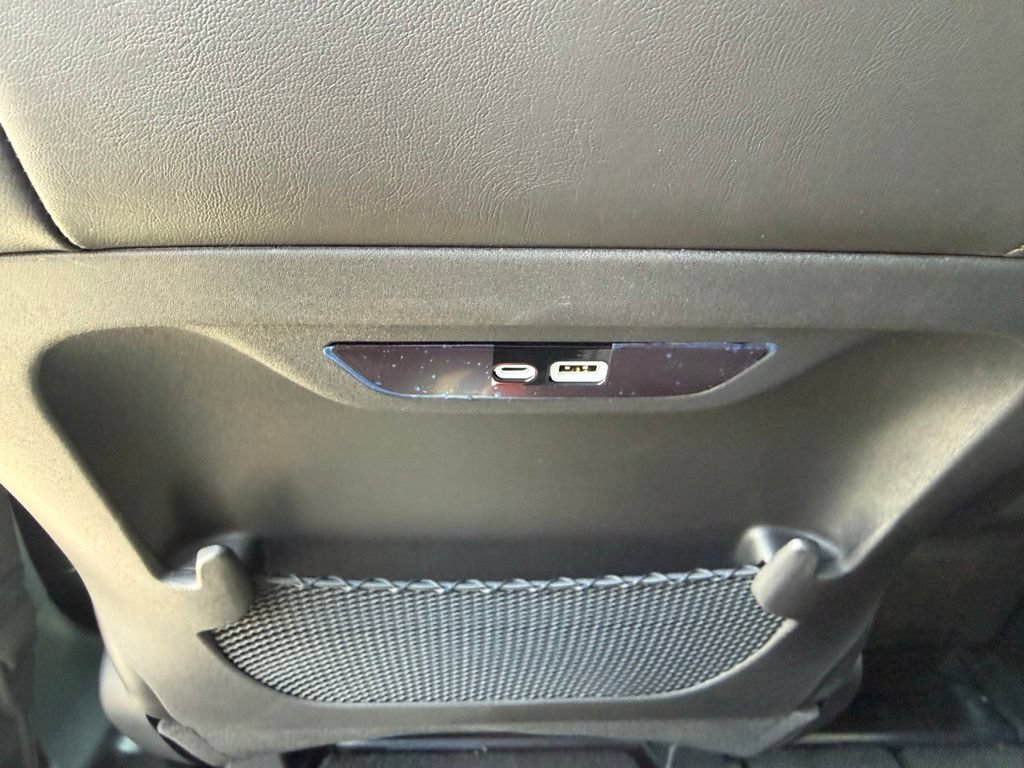 New 2027 Chrysler Pacifica Limited w/ Family Tech Group FWD image 39