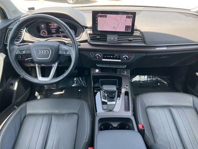 Used 2023 Audi Q5 2.0T Premium Plus w/ Premium Plus Package AWD/4WD image 10