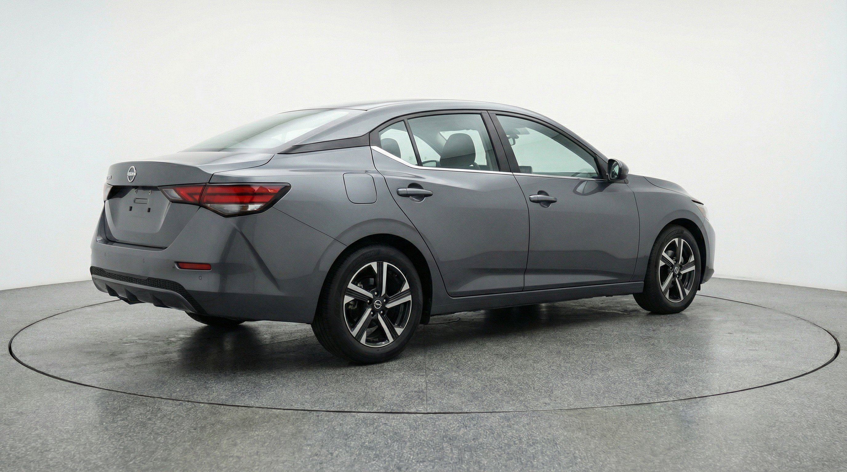 Used 2025 Nissan Sentra SV image 9