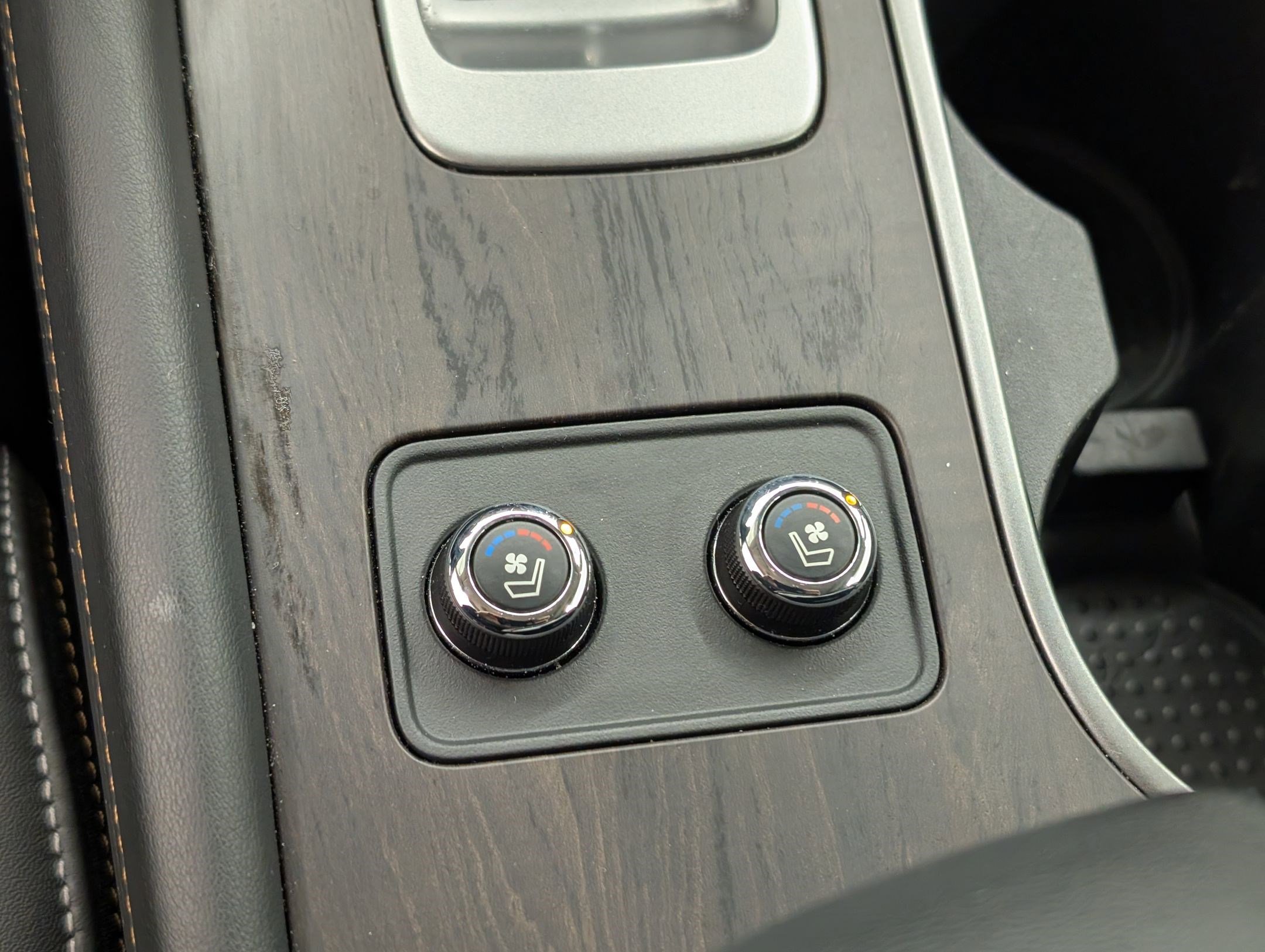 Used 2024 Nissan Murano Platinum w/ Cargo Package image 25