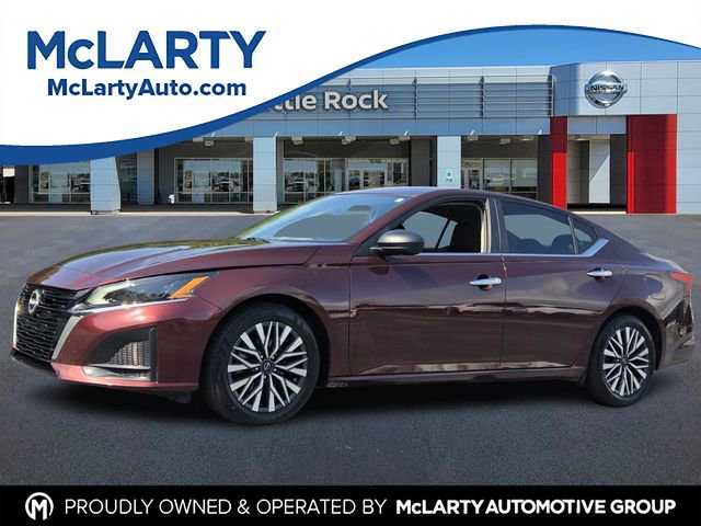 Certified 2024 Nissan Altima 2.5 SV FWD image 1