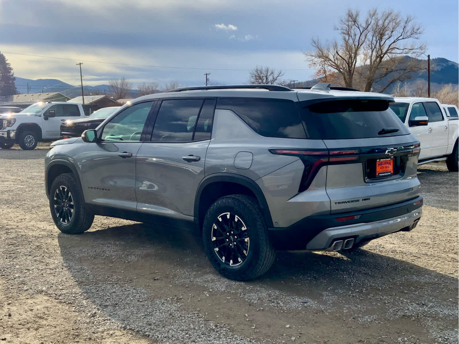 New 2026 Chevrolet Traverse Z71 w/ Enhanced Driving Package image 3