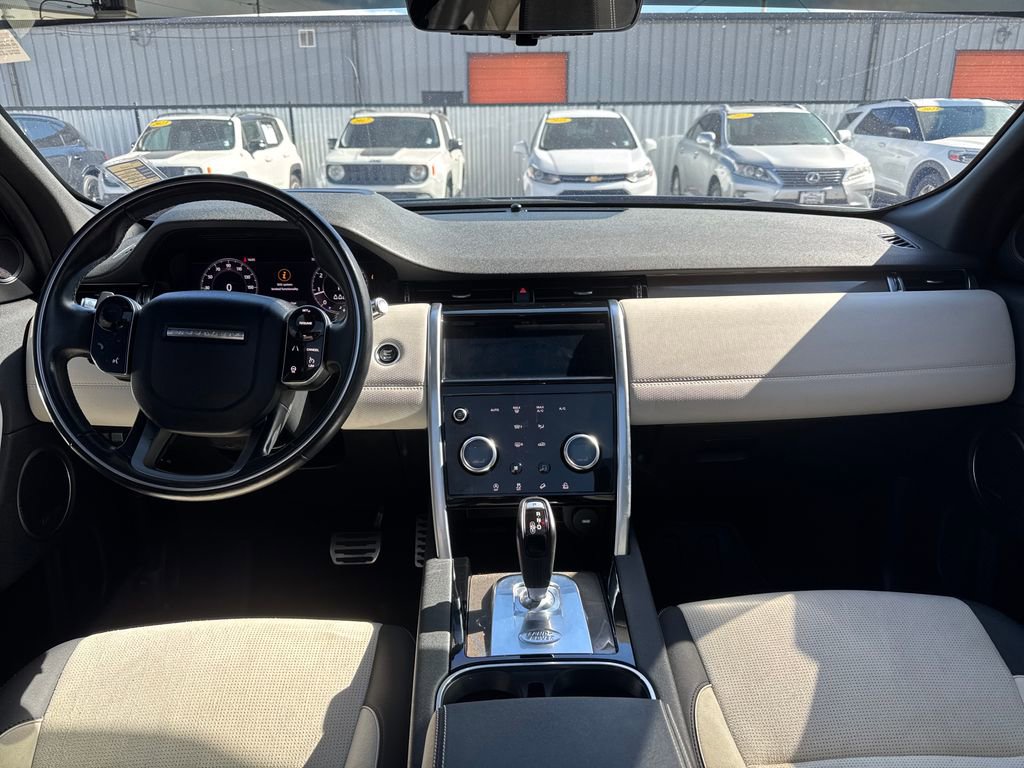 Used 2020 Land Rover Discovery Sport SE R-Dynamic image 12