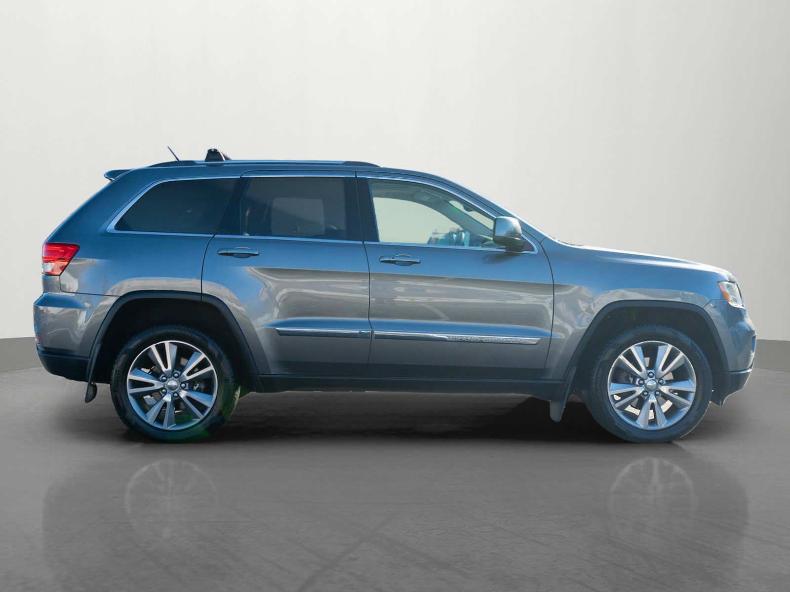 Used 2013 Jeep Grand Cherokee Laredo image 8