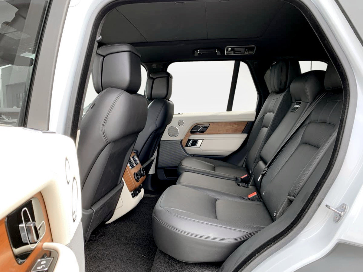 Used 2018 Land Rover Range Rover Supercharged AWD/4WD image 16
