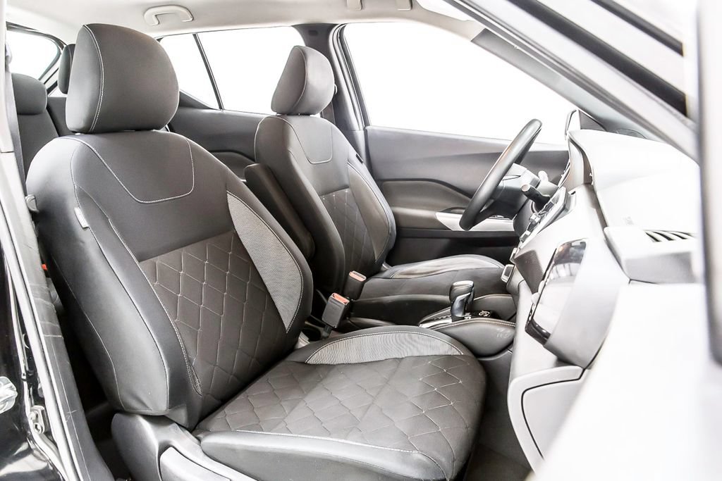 Used 2019 Nissan Kicks SV FWD image 32