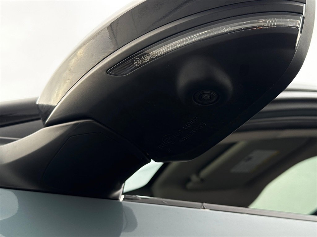 Used 2025 Nissan Sentra SR w/ SR Premium Package image 29