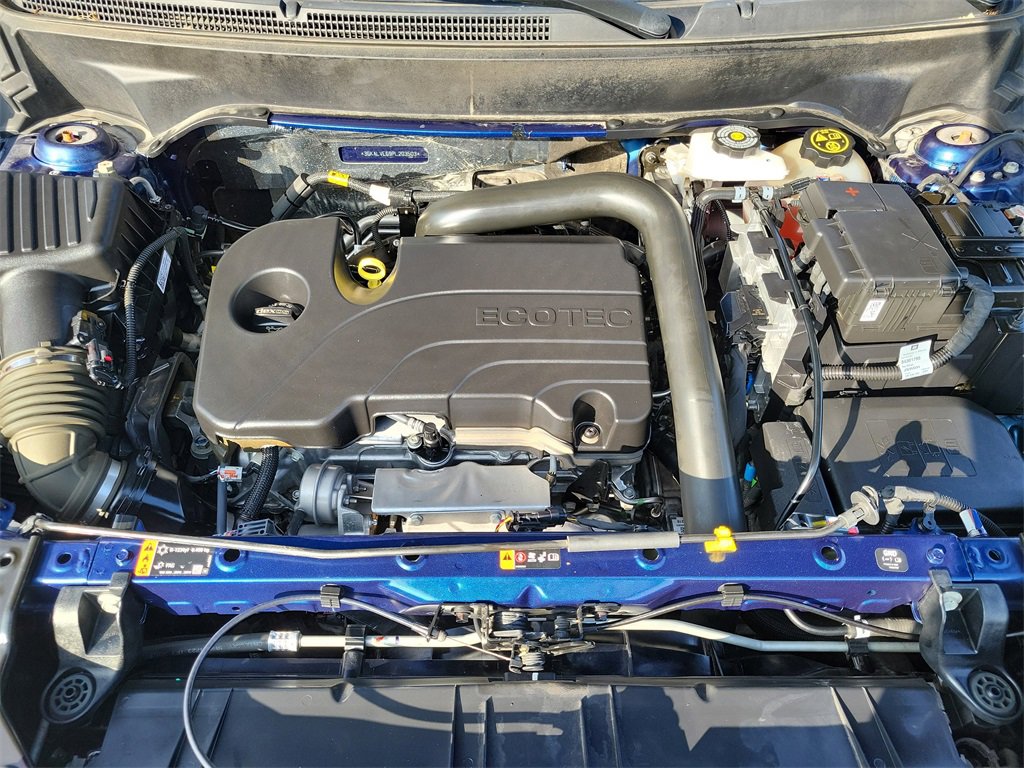 Used 2023 GMC Terrain SLT image 32