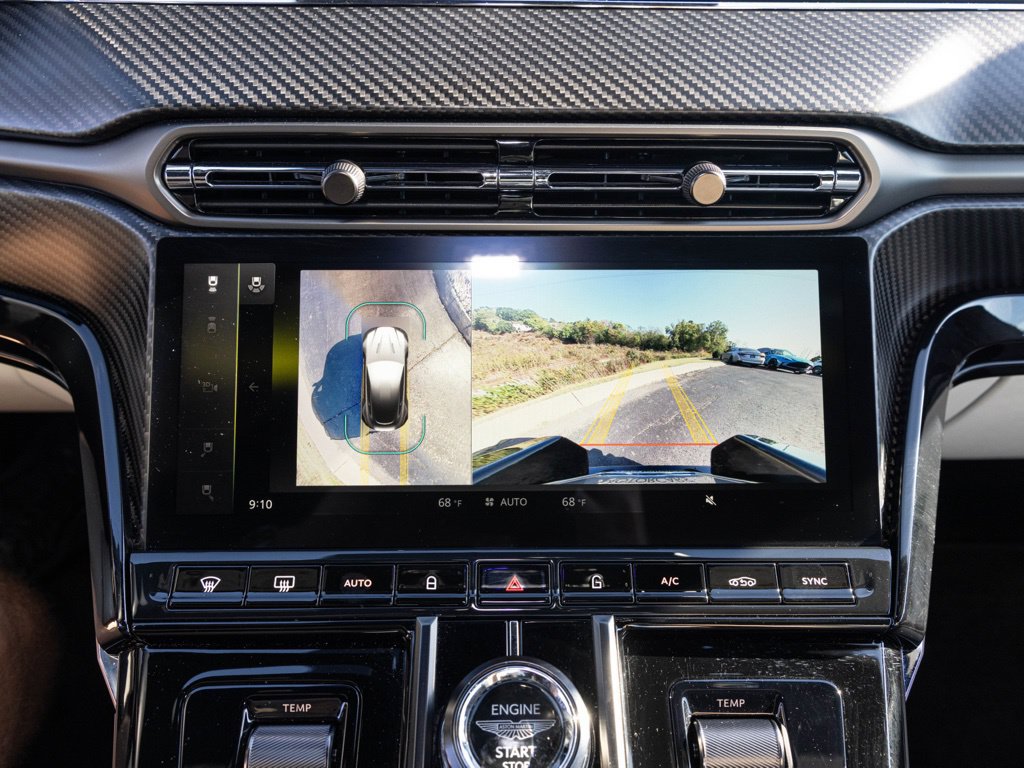 Used 2025 Aston Martin V8 Vantage Coupe RWD image 41