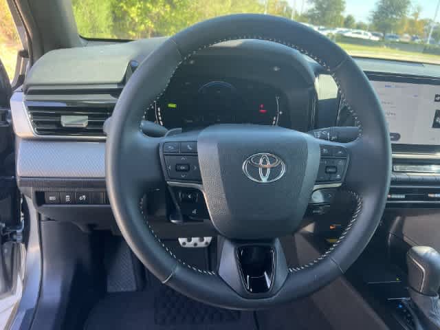 Used 2026 Toyota Camry SE w/ Multimedia Upgrade Package FWD image 17
