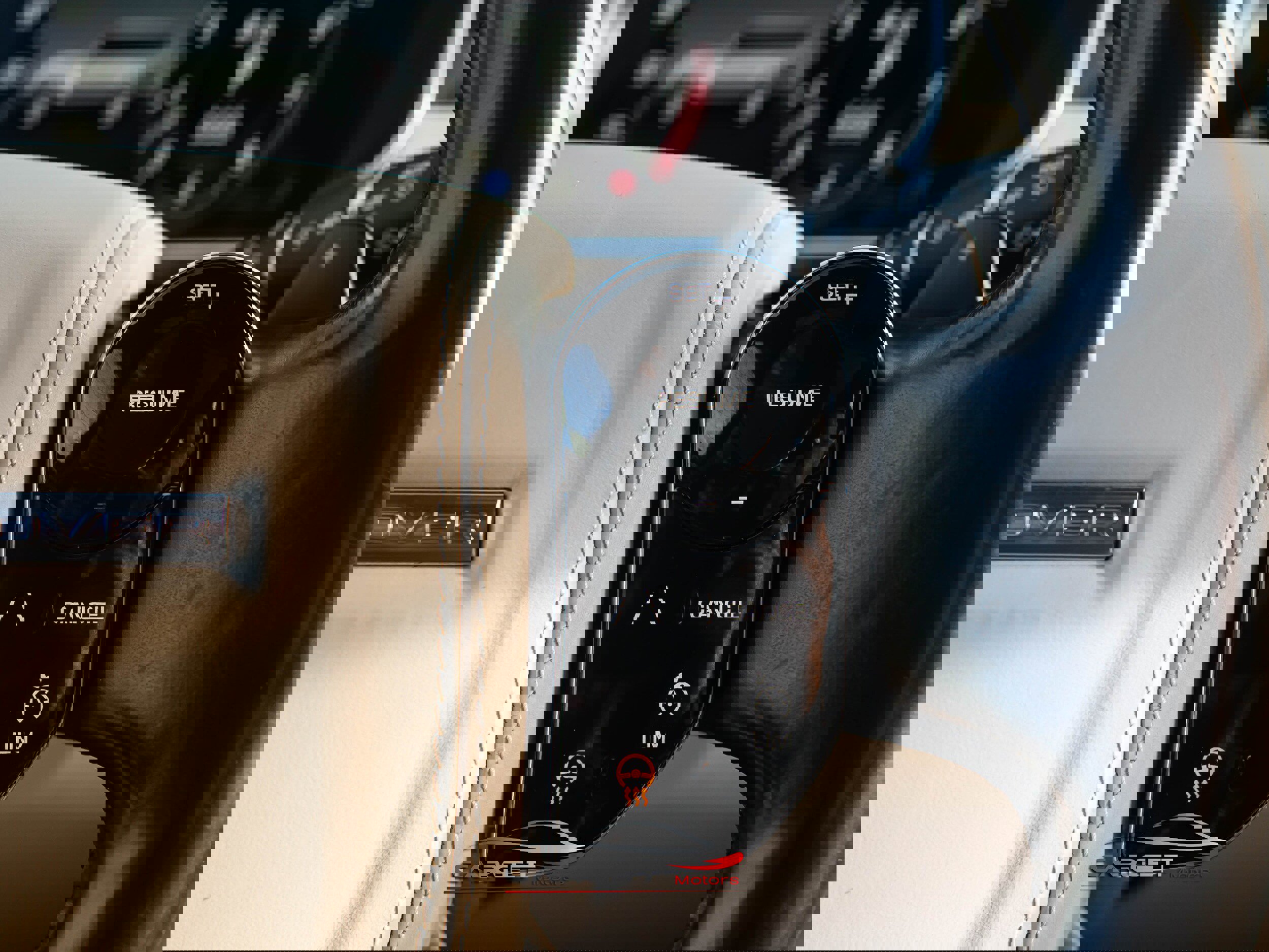 Used 2020 Land Rover Range Rover HSE image 25