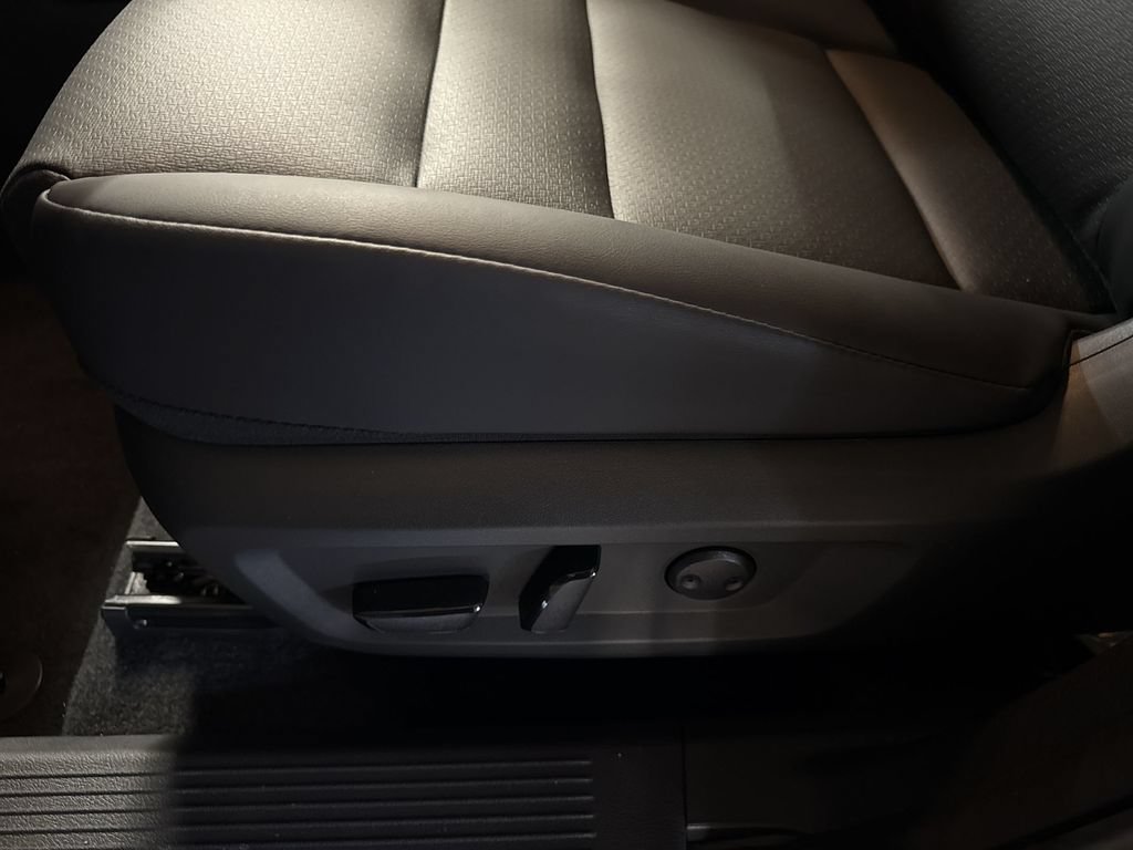 New 2026 Nissan Rogue Dark Armor AWD/4WD image 14