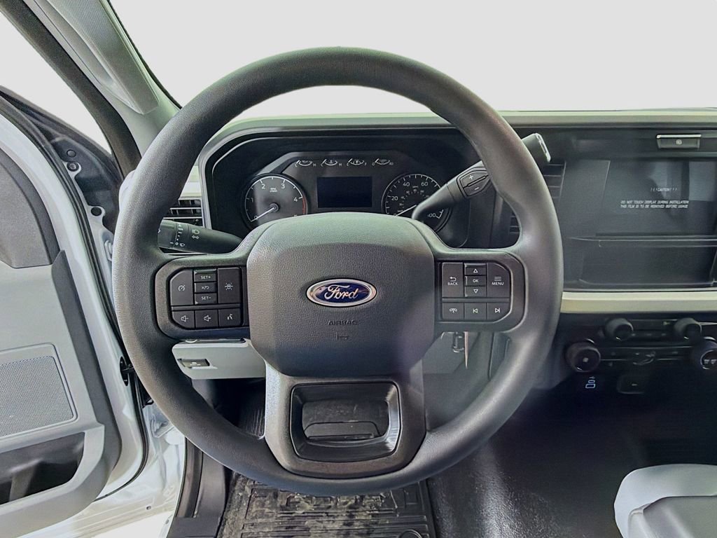 New 2025 Ford F550 4x4 Regular Cab Super Duty image 21