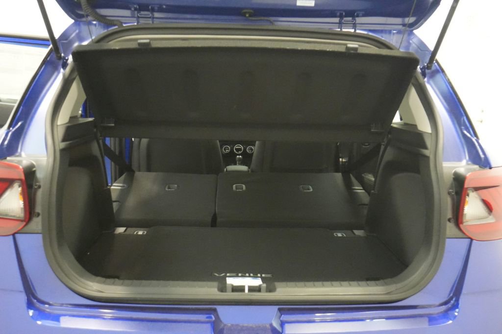 New 2025 Hyundai Venue Limited image 28