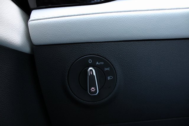 New 2025 Volkswagen Taos S image 18