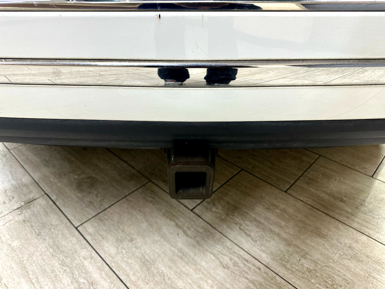 Used 2015 Volkswagen Touareg Sport image 32