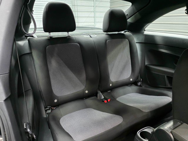 Used 2019 Volkswagen Beetle 2.0T S FWD image 16