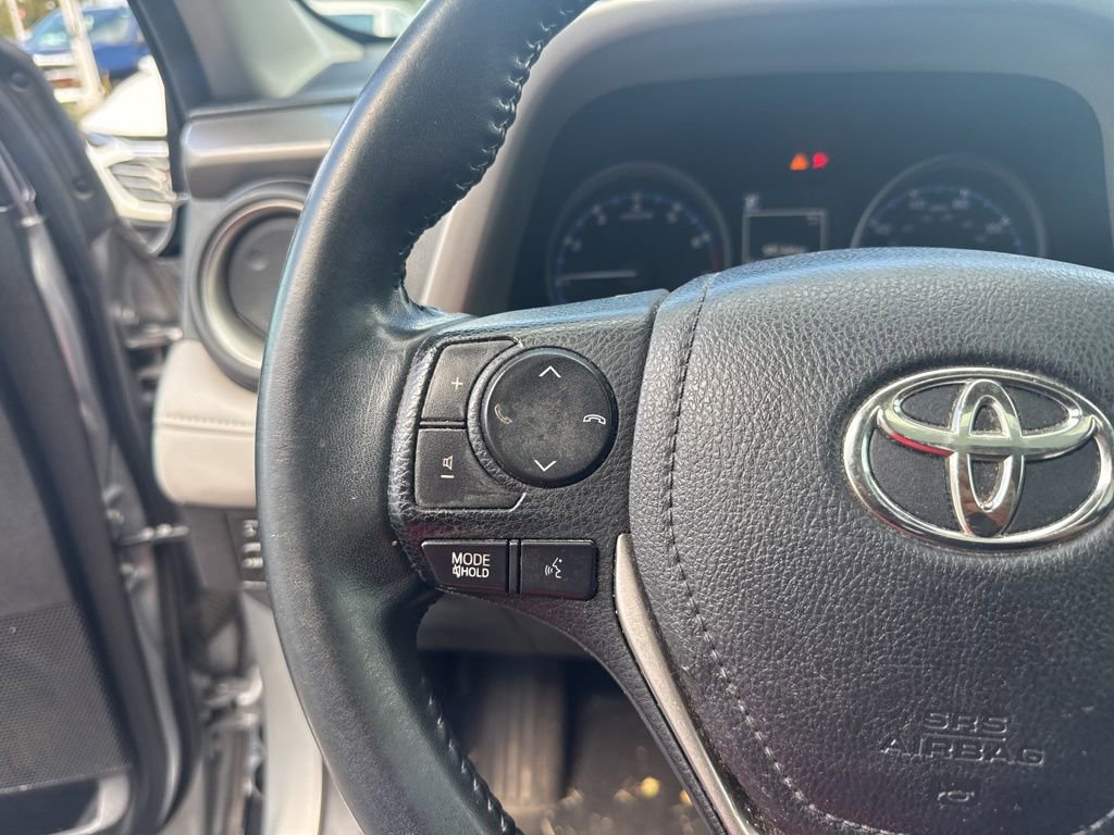 Used 2017 Toyota RAV4 XLE image 28