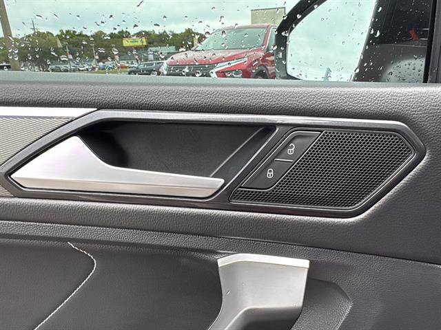 Certified 2024 Volkswagen Tiguan SE R-Line AWD/4WD image 26