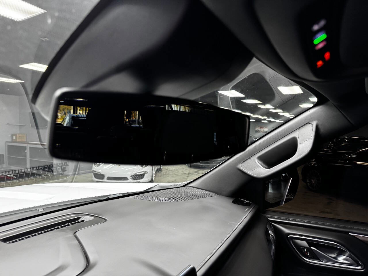 Used 2023 GMC Yukon XL SLE image 26