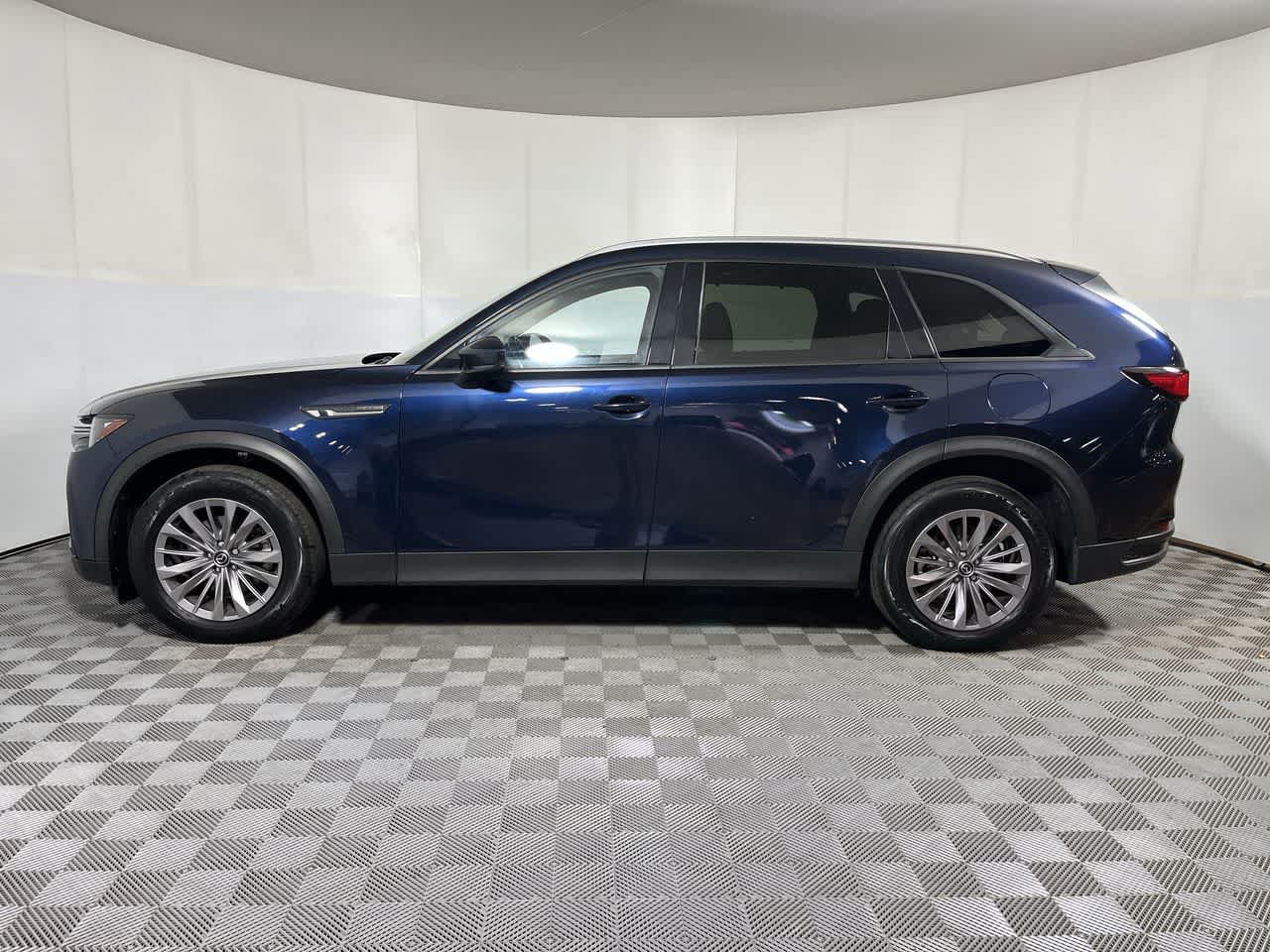 Used 2024 MAZDA CX-90 Plug-In Hybrid w/ Preferred AWD/4WD image 5