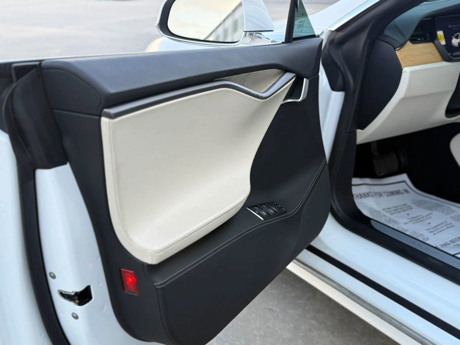 Used 2020 Tesla Model S AWD image 17
