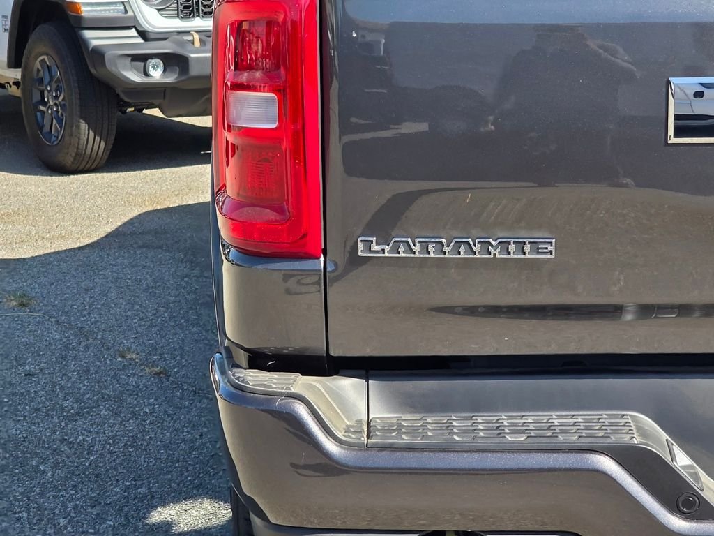 New 2026 RAM 1500 Laramie w/ Sport Appearance Package AWD/4WD image 6
