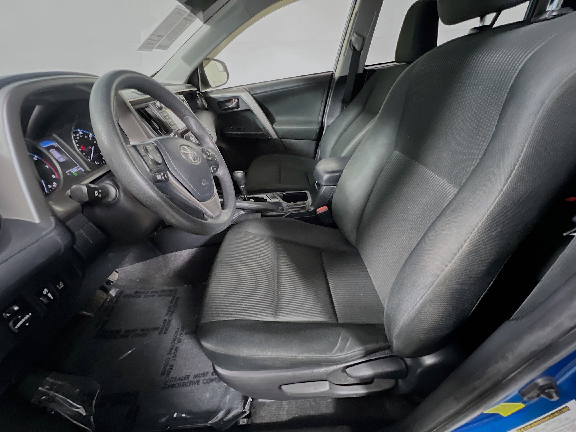 Used 2017 Toyota RAV4 LE FWD image 15