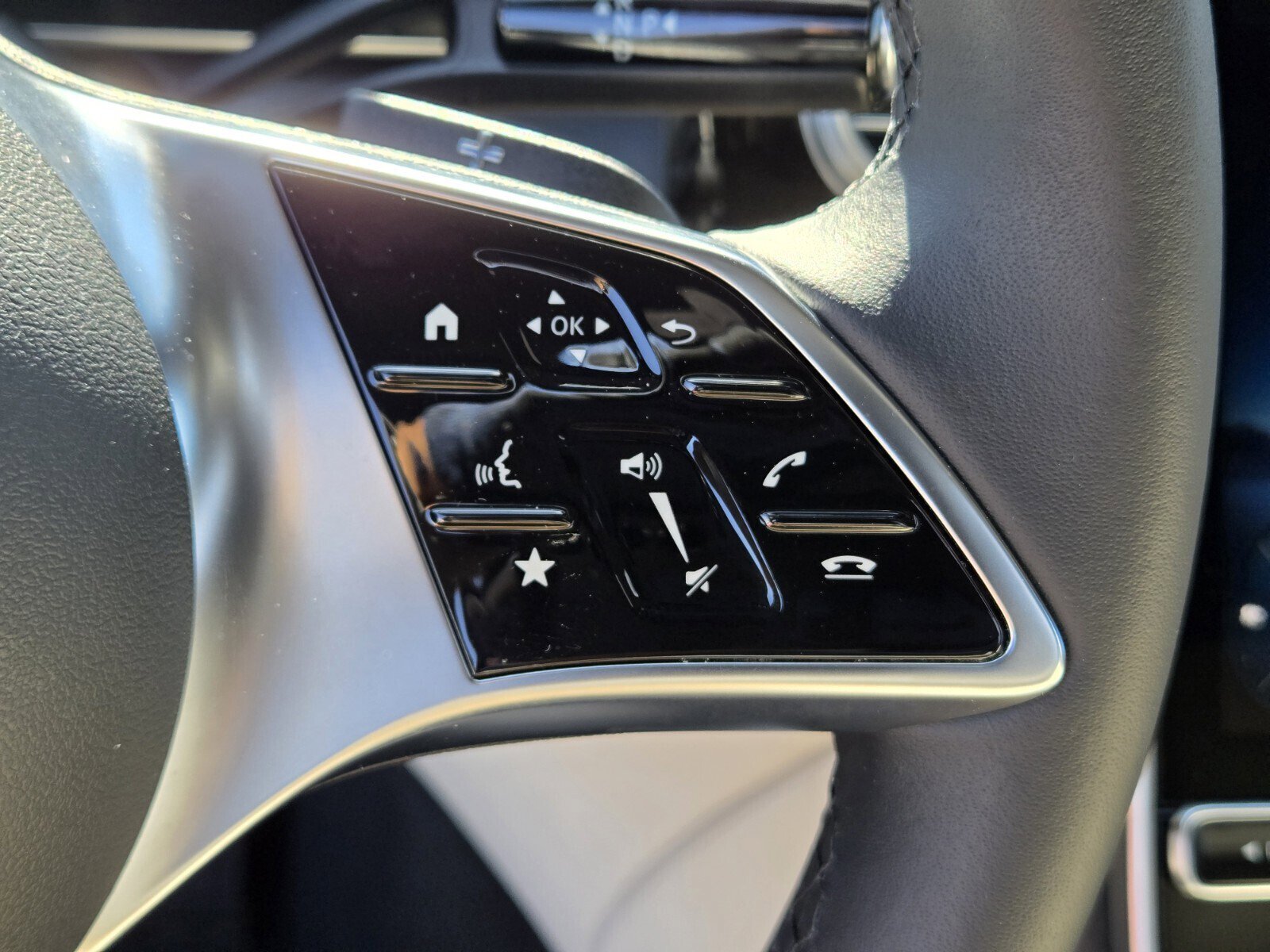 Used 2025 Mercedes-Benz GLC 300 GLC 300 image 23