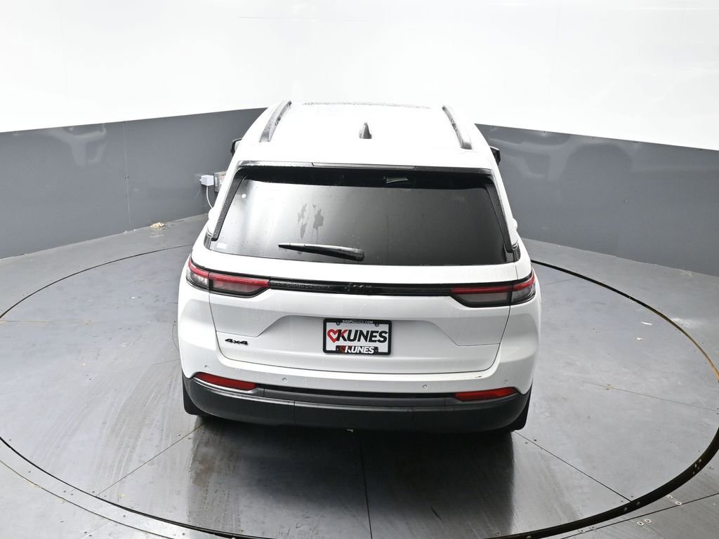 New 2026 Jeep Grand Cherokee Altitude image 35