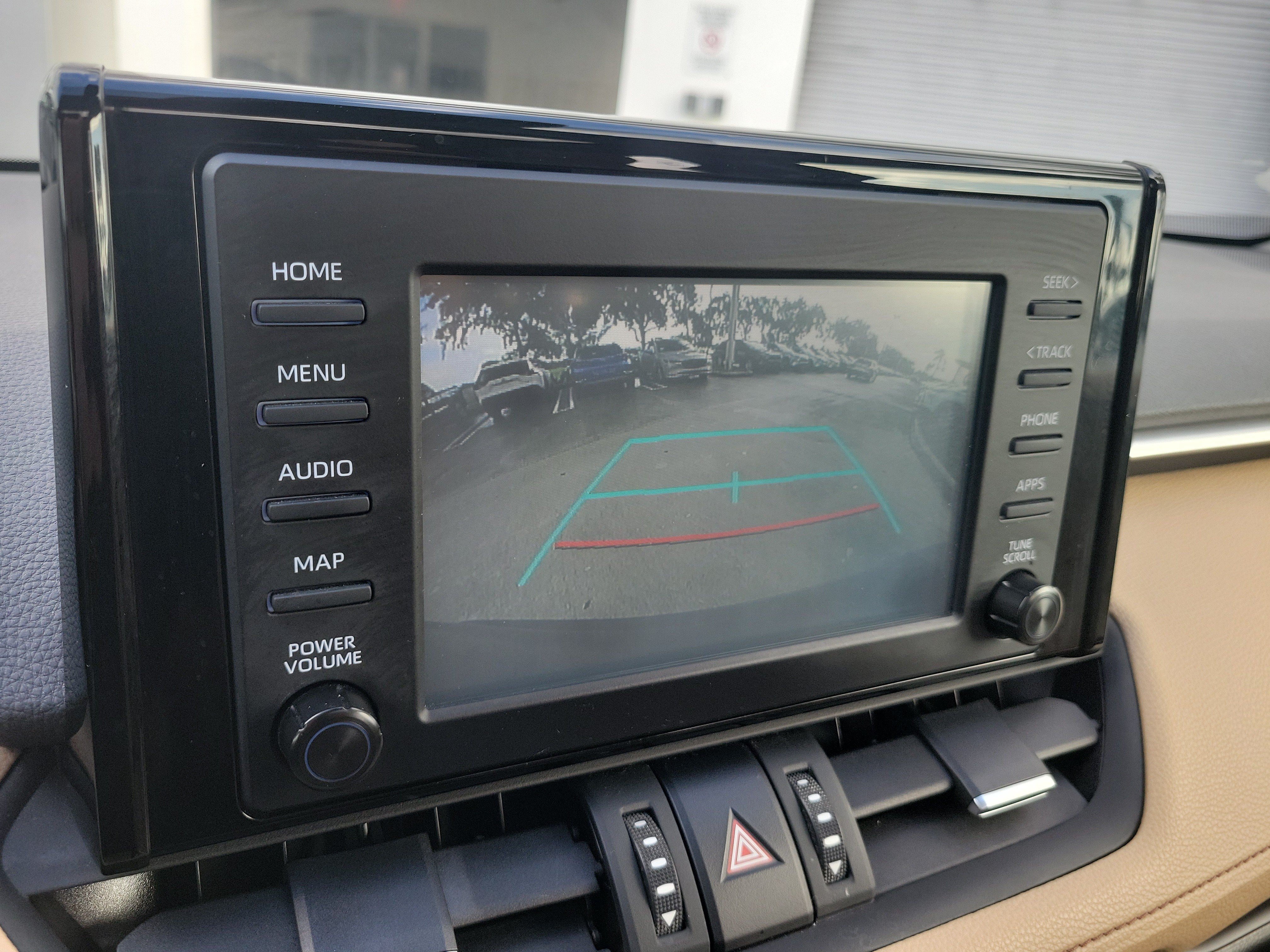 Used 2019 Toyota RAV4 XLE Premium FWD image 33