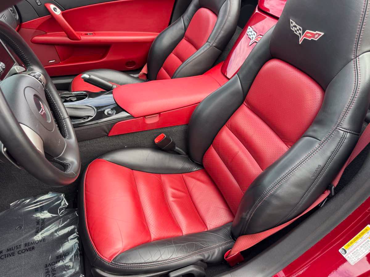 Used 2008 Chevrolet Corvette Convertible w/ Preferred Equipment Group RWD image 21