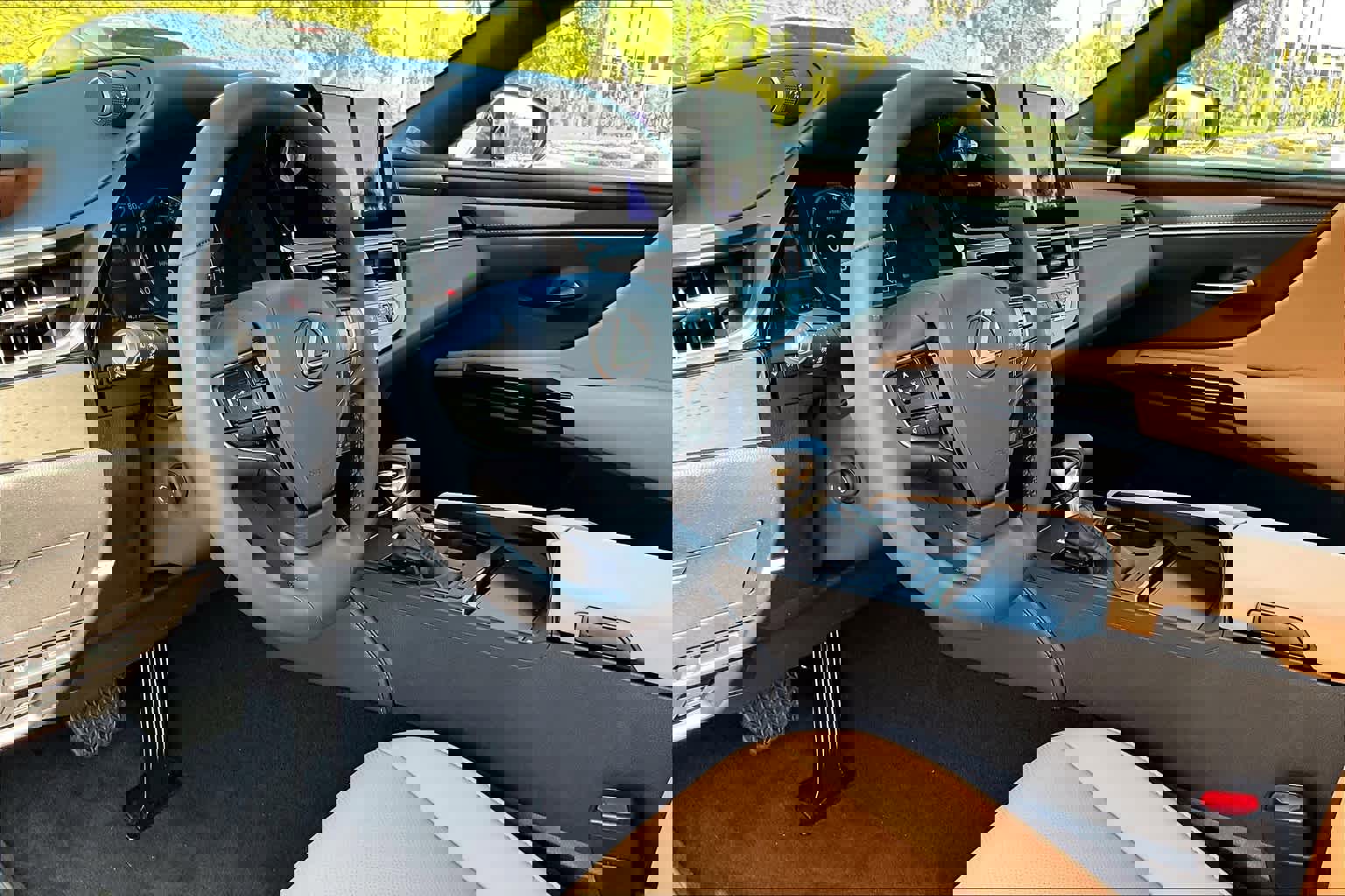 New 2025 Lexus ES 350 w/ Premium Package image 10