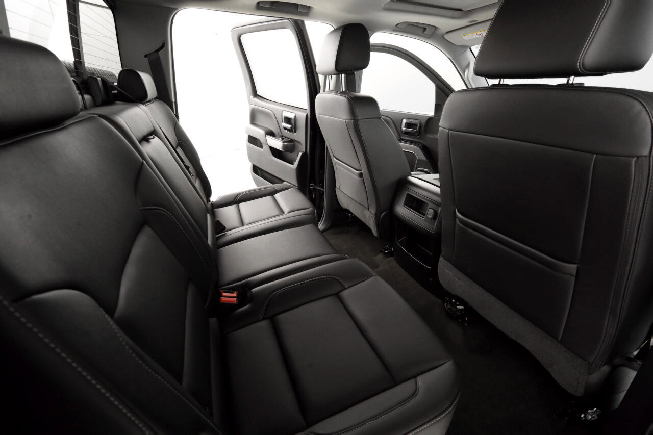 Used 2018 Chevrolet Silverado 2500 LTZ image 26