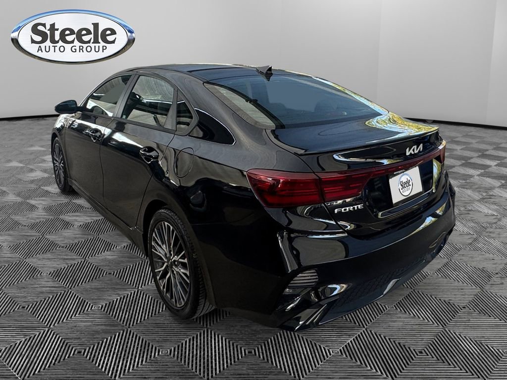 Used 2022 Kia Forte GT-Line image 3