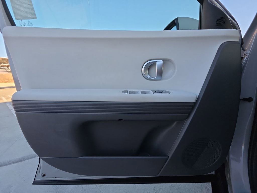 Used 2024 Hyundai Ioniq 5 SE RWD image 23