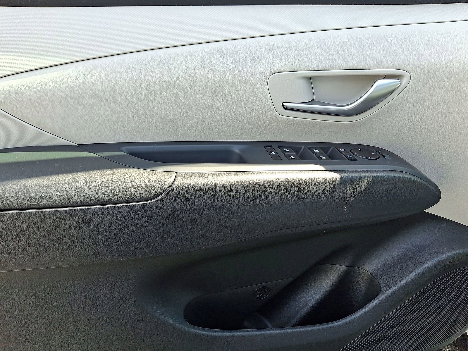 Used 2025 Hyundai Tucson SE image 16