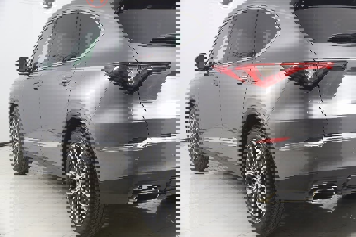 Used 2023 Acura MDX SH-AWD w/ Technology Package image 26