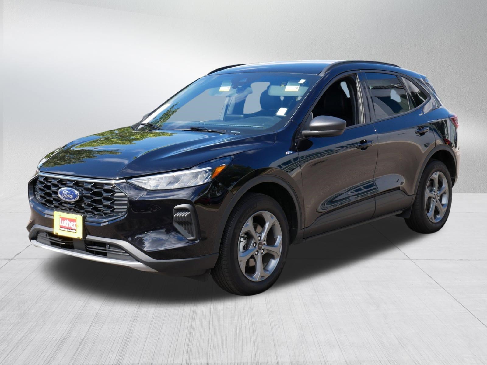 Used 2025 Ford Escape ST-Line AWD/4WD image 3