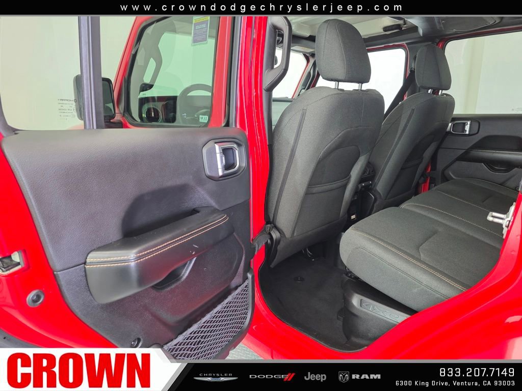 Used 2024 Jeep Wrangler Unlimited Sahara image 19