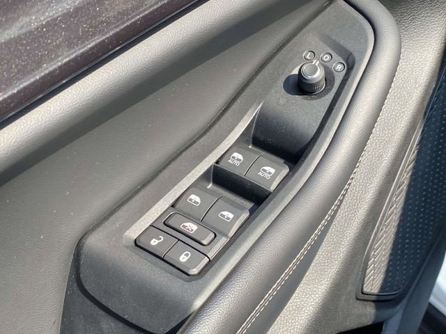 Used 2023 Jeep Grand Cherokee Altitude RWD image 22