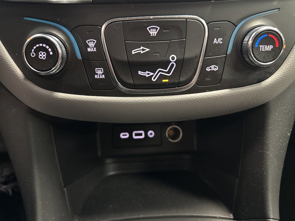 Used 2023 Chevrolet Equinox LS w/ LS Convenience Package image 28