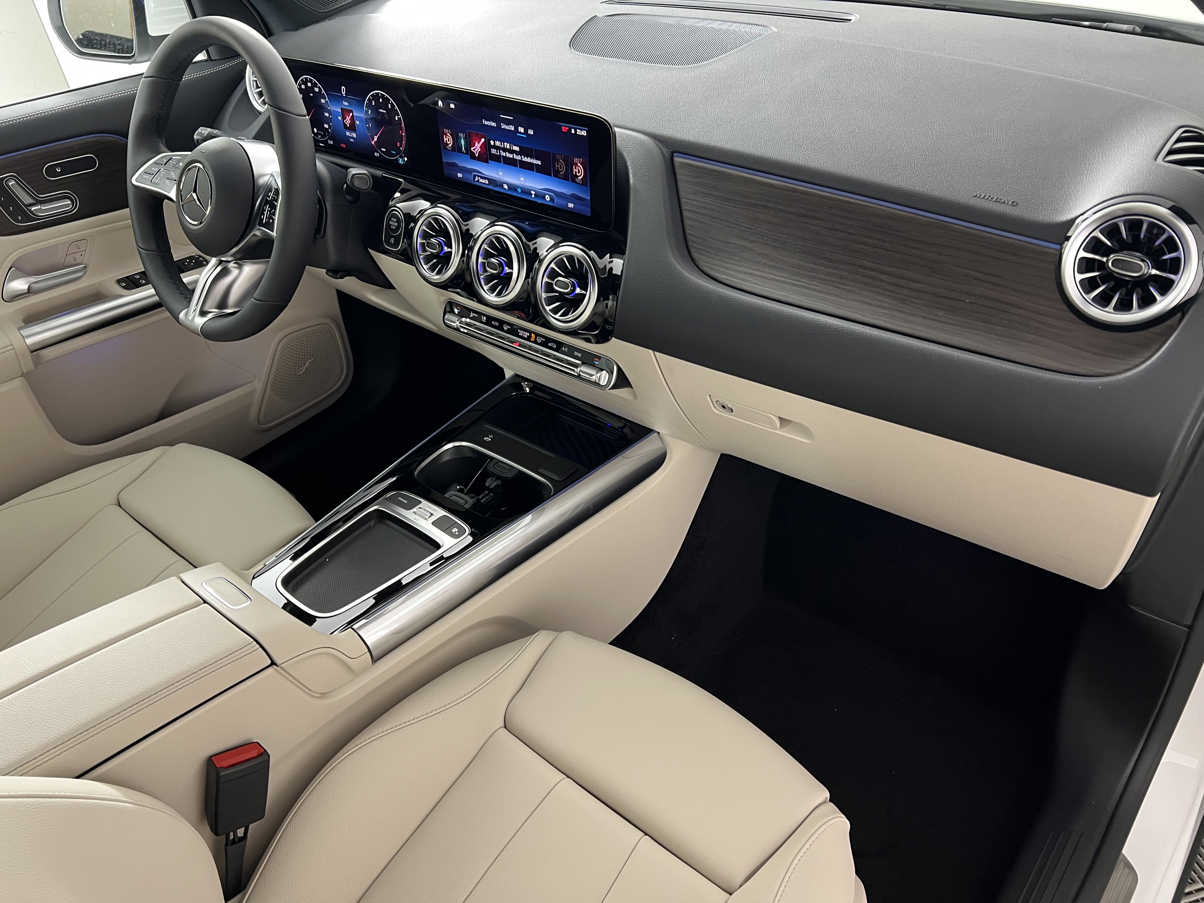 New 2026 Mercedes-Benz GLA 250 4MATIC image 26