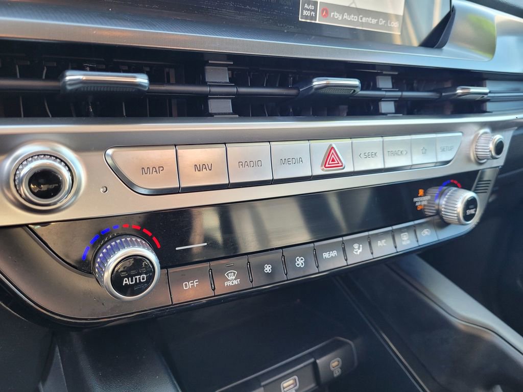 Used 2024 Kia Telluride LX image 14