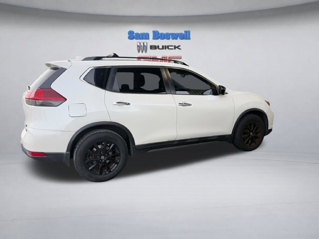 Used 2018 Nissan Rogue SV w/ Premium Package FWD image 11